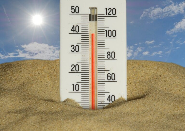 Extreme Heat Survival Tips From a Death Valley Ranger, Volcano Guide, and Firefighter