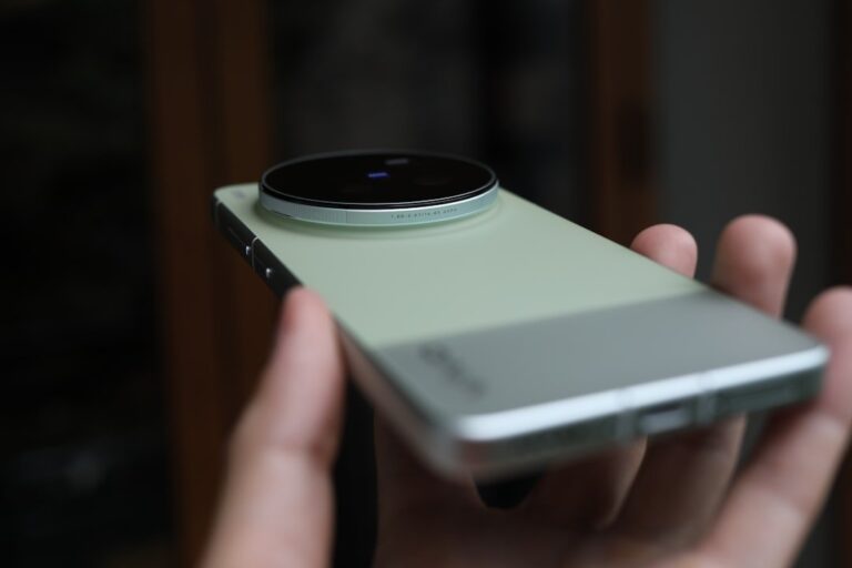 X300 Ultra Pro Mode: No-Edit Storm Photos at ISO50